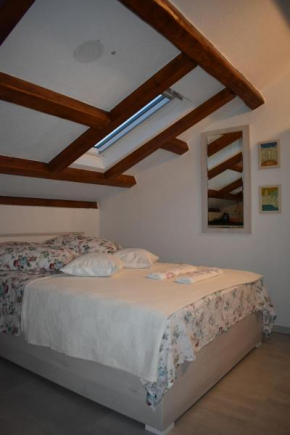 Dante Apartment (Sweet apartment for two)